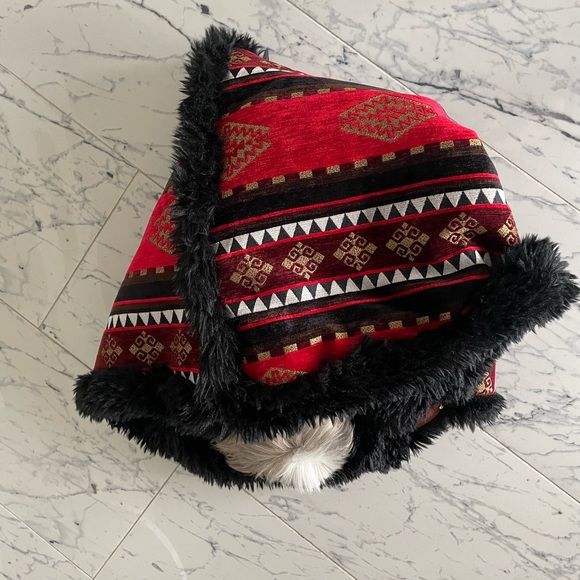 Zeus, High-end black faux fur and kilim-velvet fabric M size handmade pet bed - Picture 3 of 9